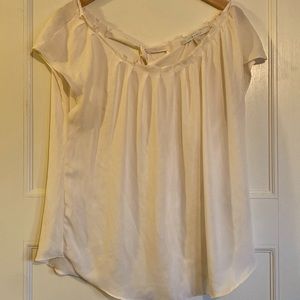 Cute light pink blouse with tie detail